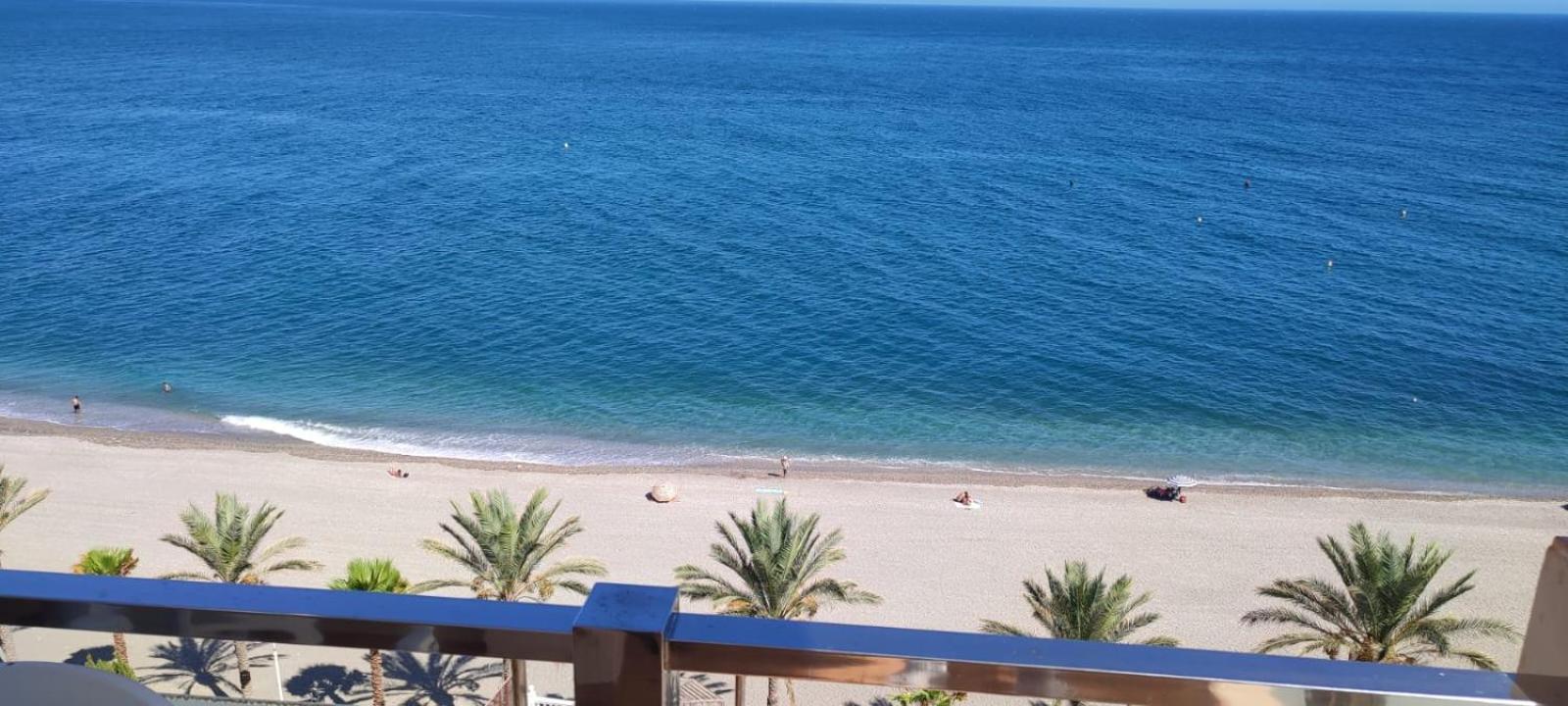 Duplex Castell De Ferro Apartment Bagian luar foto