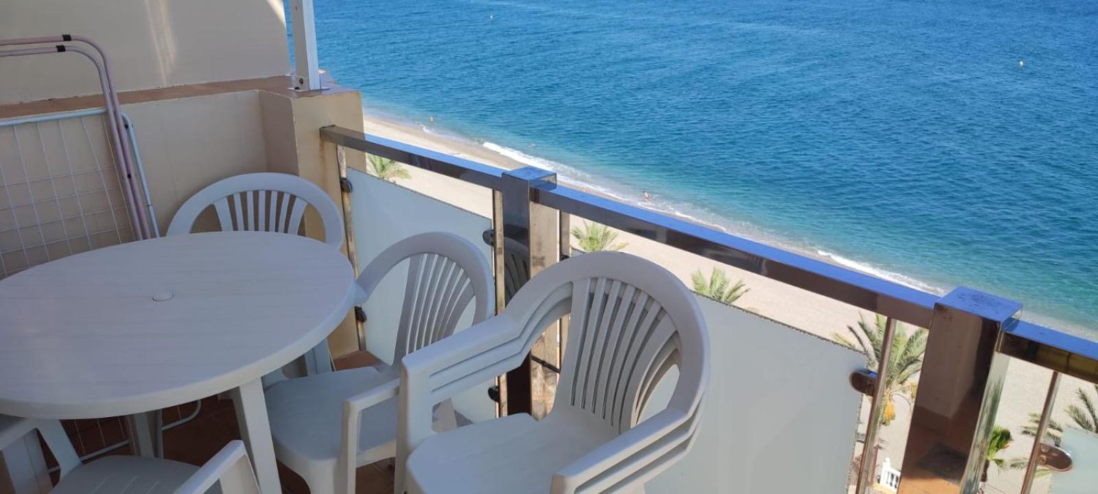 Duplex Castell De Ferro Apartment Bagian luar foto